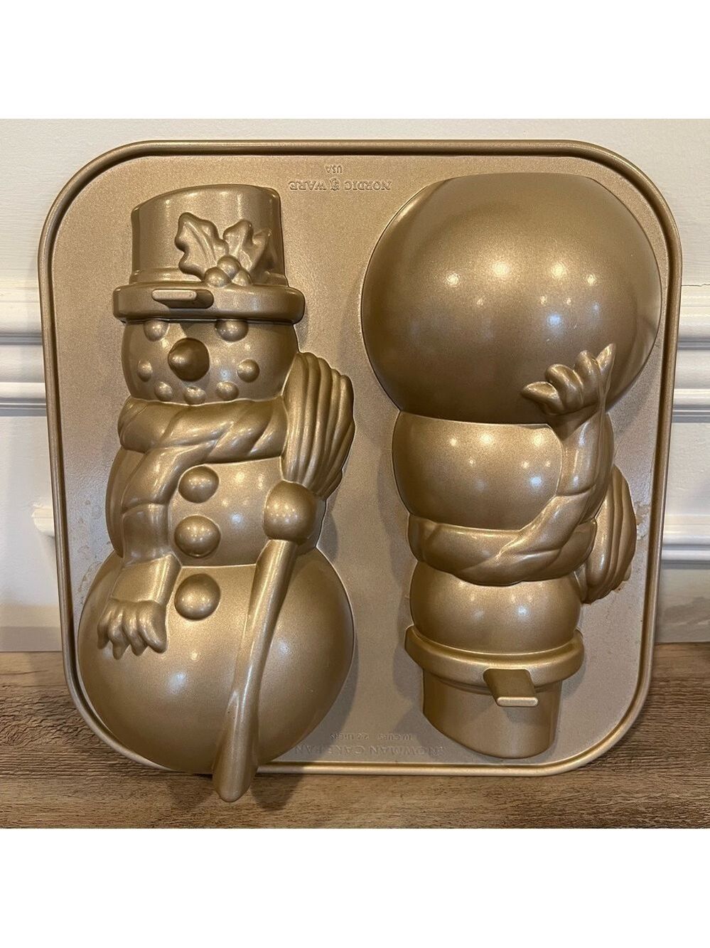 Williams Sonoma Snowman Cake Pan/Christmas Holiday Baking Mold/No Stick Aluminum